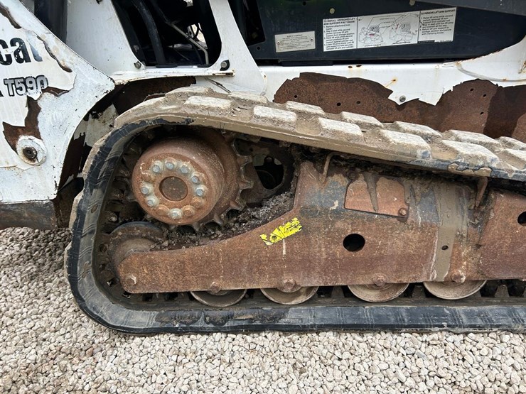 bobcat-t590-image-13