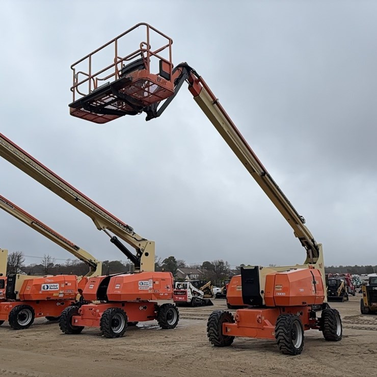 JLG 800AJ