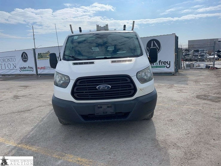 2015-ford-transit-image-2