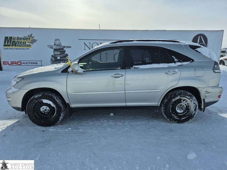 2005-lexus-rx330-image-2