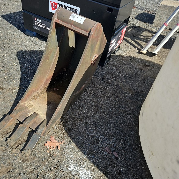 12" CP BACKHOE BUCKET