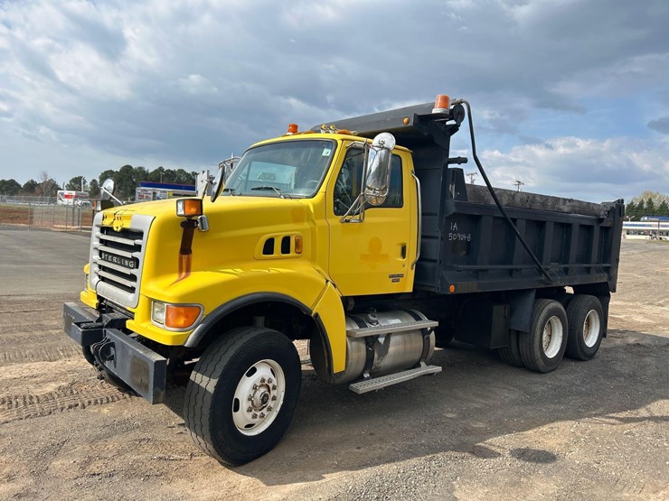 2007-sterling-l9500-image-2