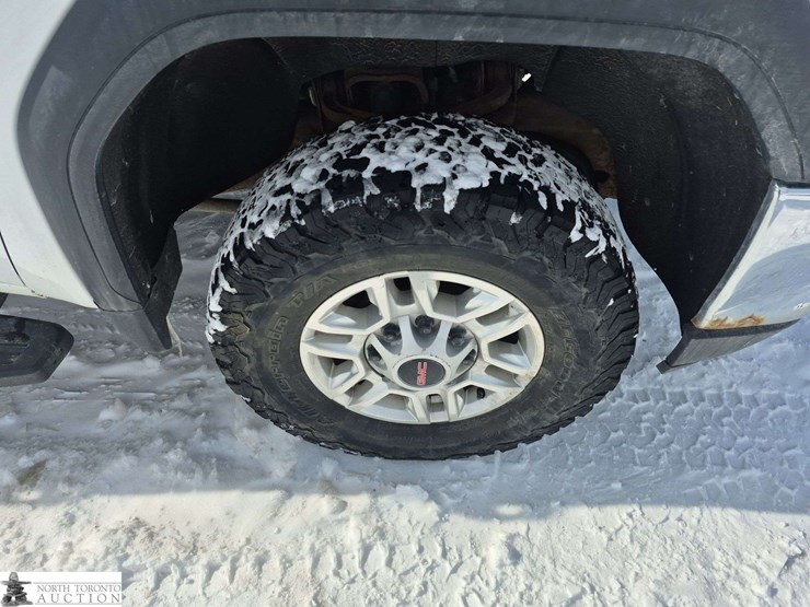 2020-gmc-sierra-2500hd-image-30