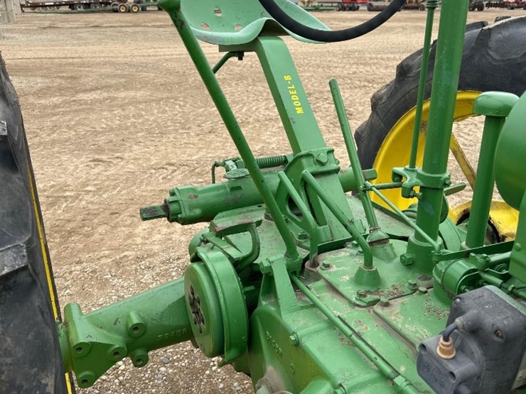 john-deere-b-image-5