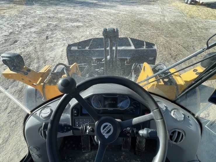 2023-volvo-l70h-image-48