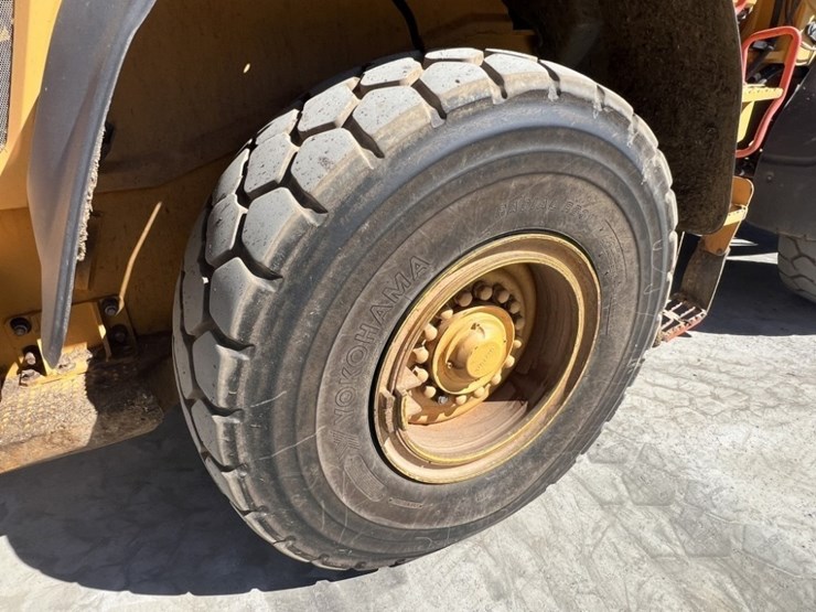 2022-volvo-l90h-image-24