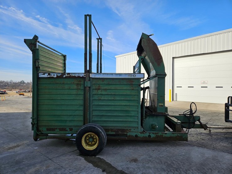 john-deere-100-image-6