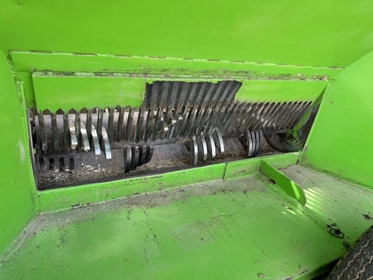 ag-bagger-g-6000-silage-bagger---off-site-image-5