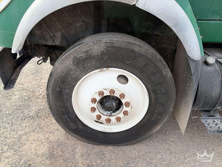 2006-international-7600-image-22