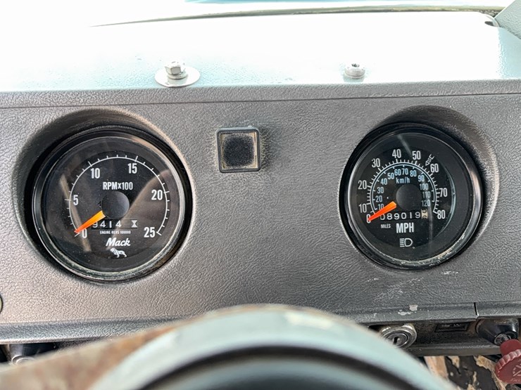 mack-rd688s-image-18