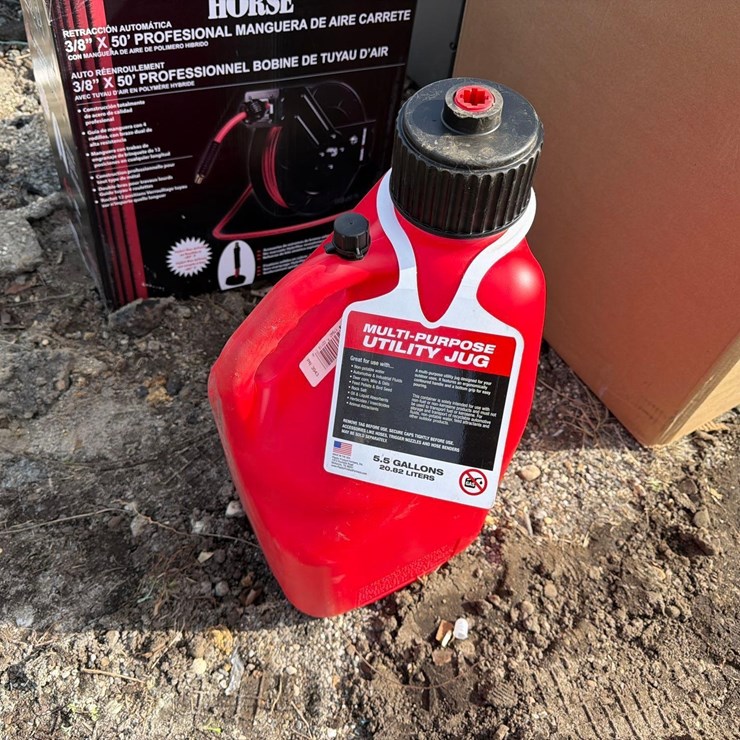 NEW 5 GAL LIQUID UTILITY JUG - RED NEW SUPPORT EQUIPMENT