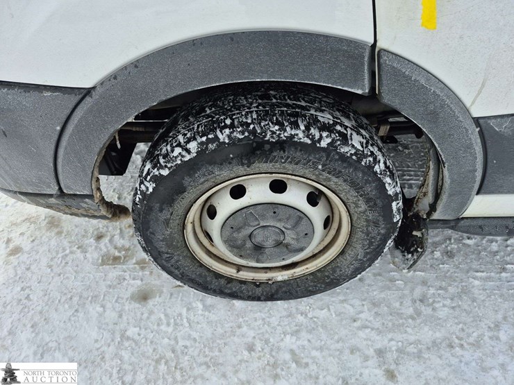 2016-ford-transit-image-19