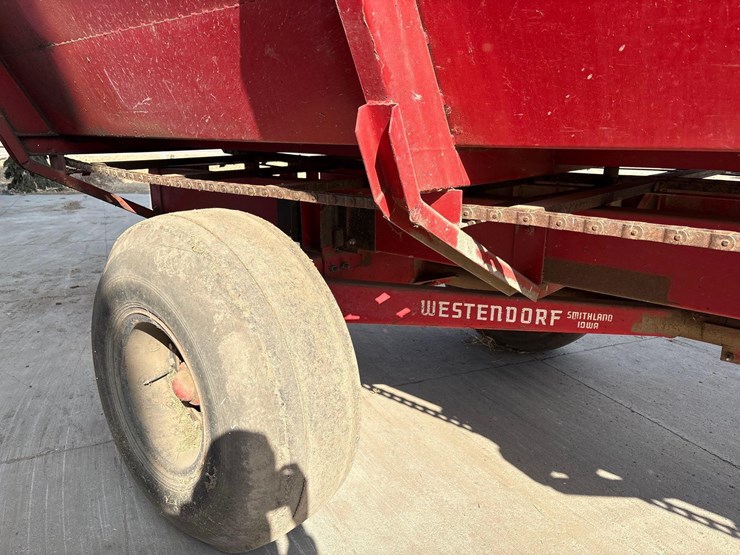 roorda-8ft-x-20ft-rear-unload-silage-wagon-image-30