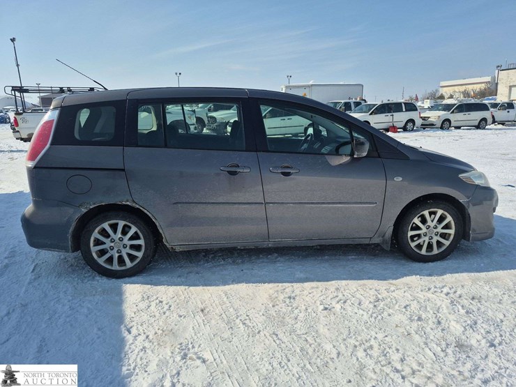 2009-mazda-mazda5-image-6