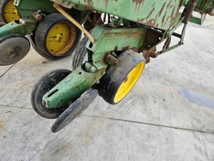 john-deere-7000-image-22