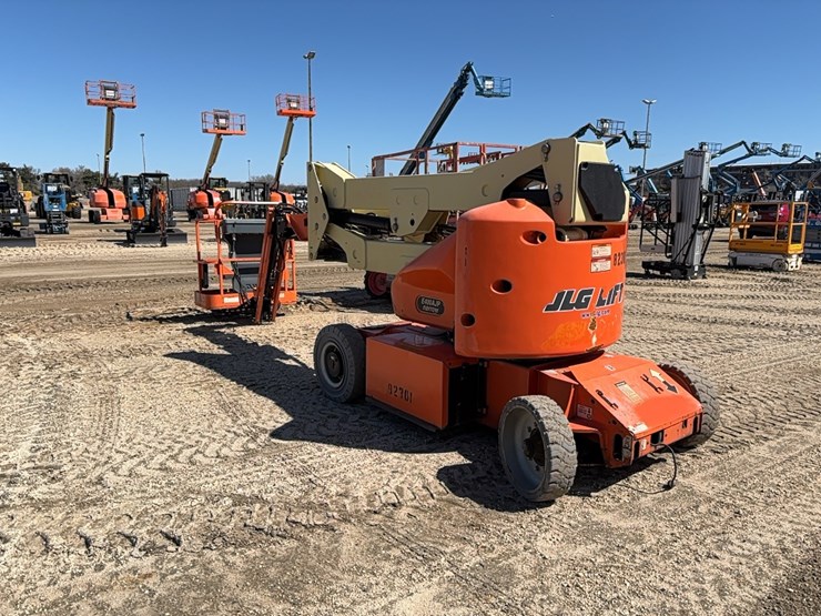jlg-e400ajp-image-5