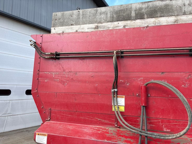 roorda-8ft-x-20ft-rear-unload-silage-wagon-image-8