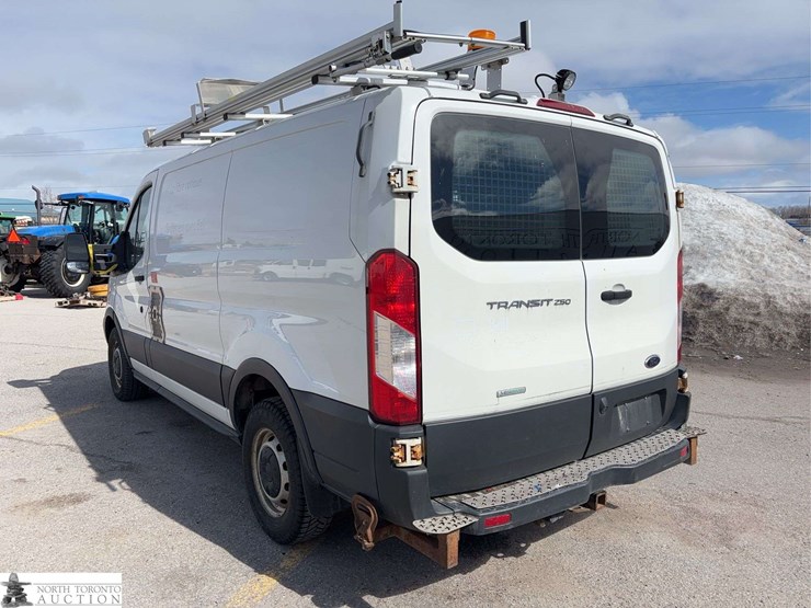 2017-ford-transit-image-7