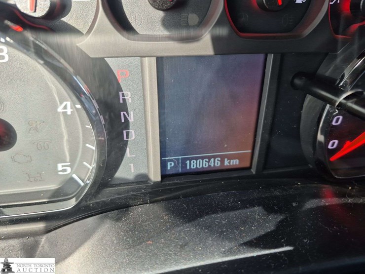 2019-chevrolet-silverado-2500hd-image-15