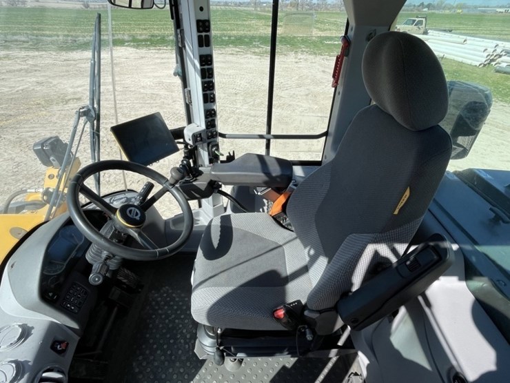 2024-volvo-l70h-image-29