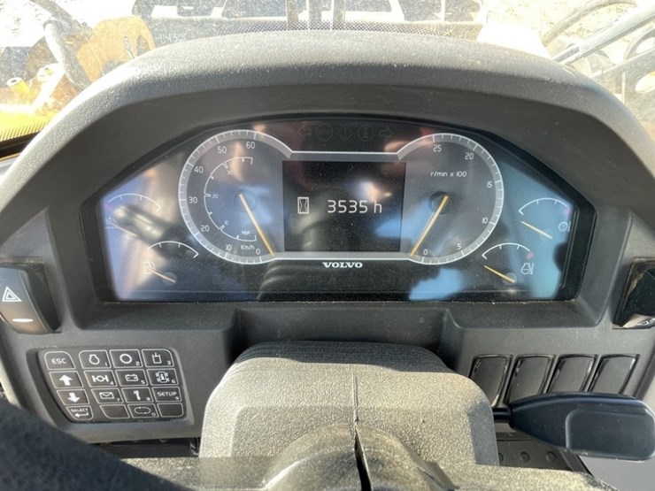 2023-volvo-l70h-image-44