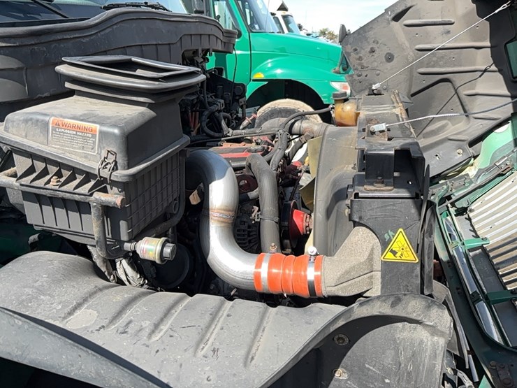 2016-international-durastar-4300-image-21