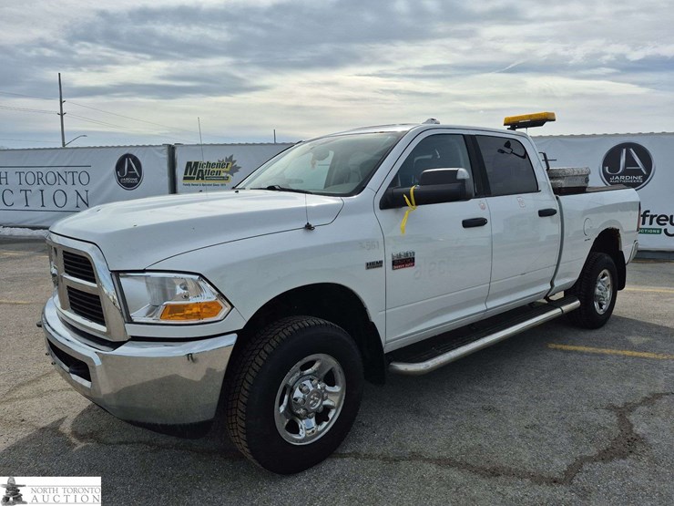 2011-dodge-2500-image-1