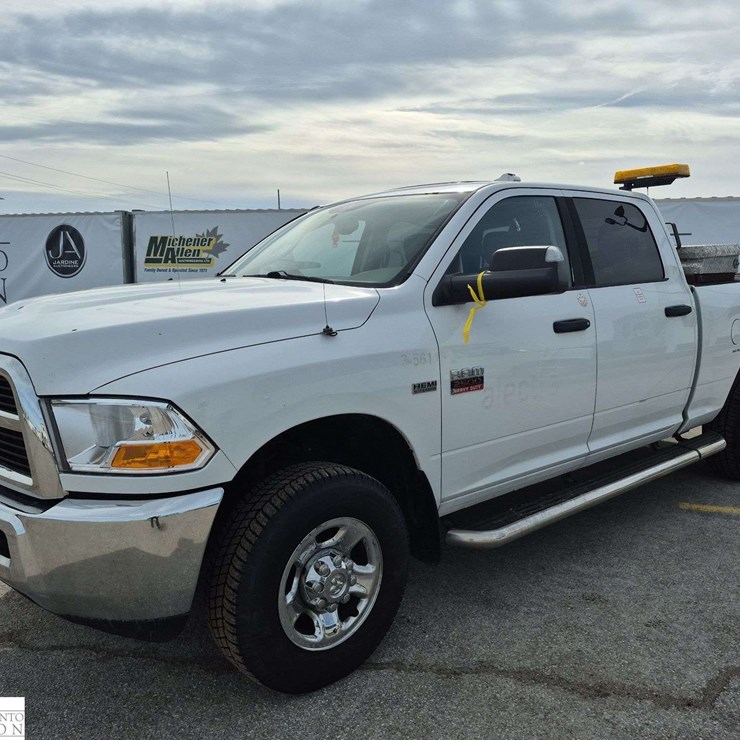 2011 DODGE 2500