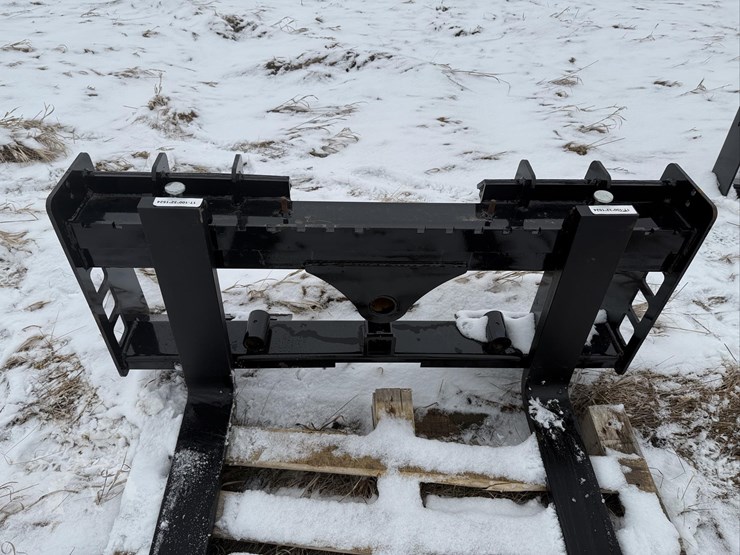 60"-pallet-forks-w/-bale-spear-image-5