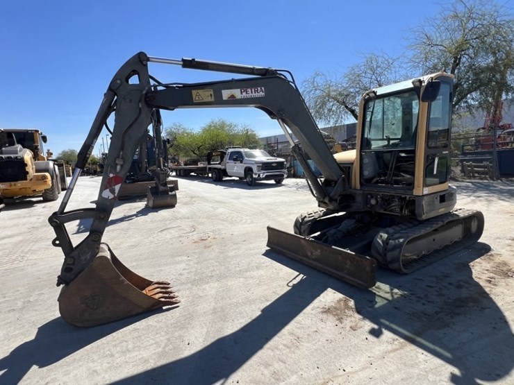 2013-volvo-ecr58-image-1