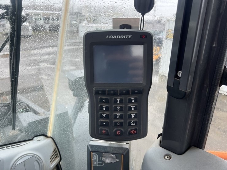 2021-doosan-dl320-7-image-29