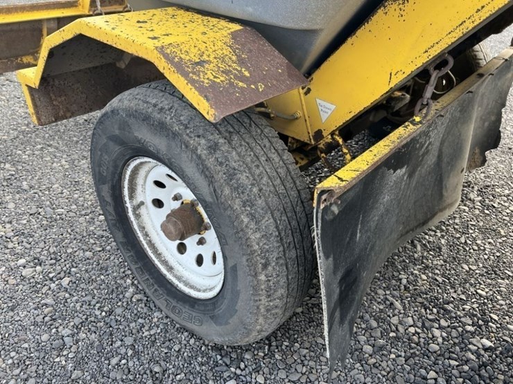 2015-superior-broom-dt80j-image-12