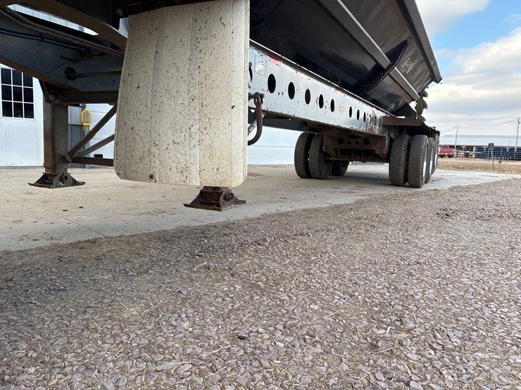 2015-smithco-side-dump-image-56