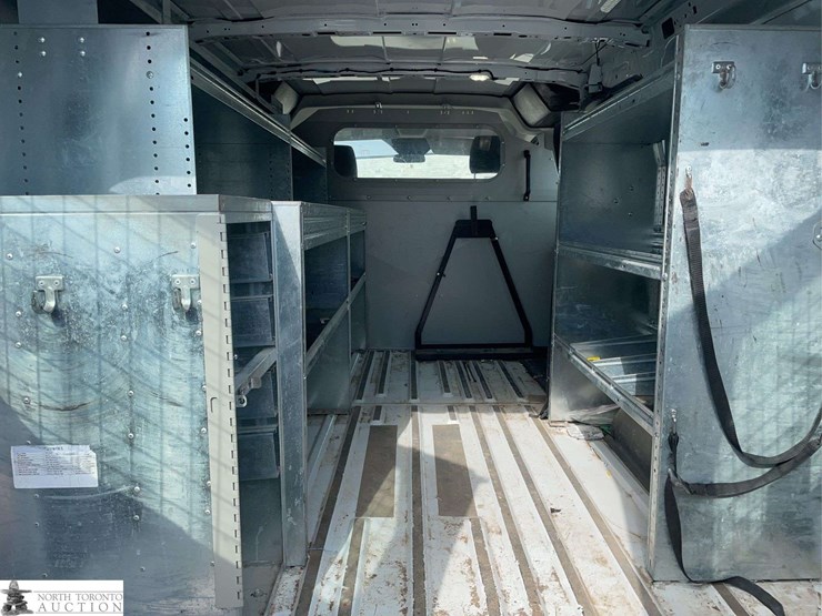 2015-ford-transit-image-19