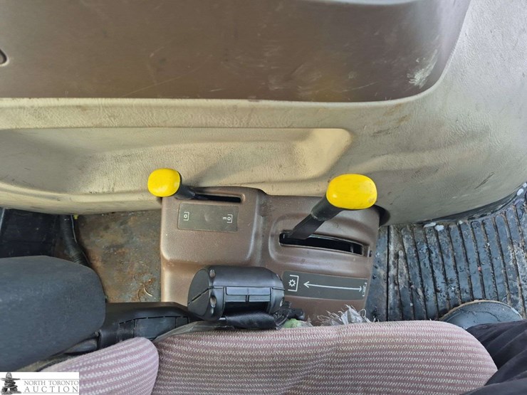 2006-john-deere-5325-image-25