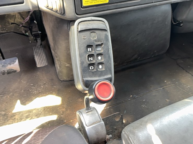 2005-international-durastar-4300-image-16