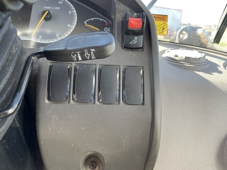 2023-volvo-l70h-image-46