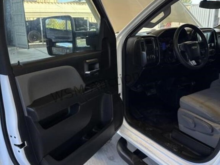 2016-chevrolet-silverado-2500hd-image-25