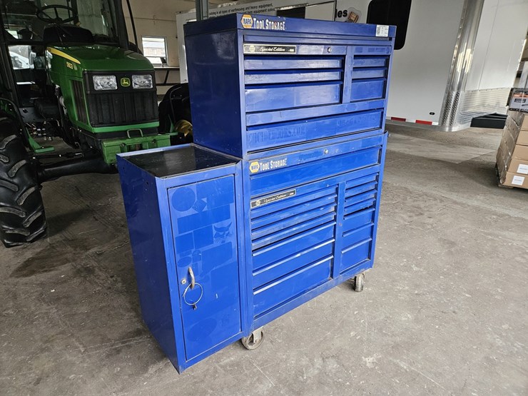 napa-special-edition-rolling-tool-chest-image-2