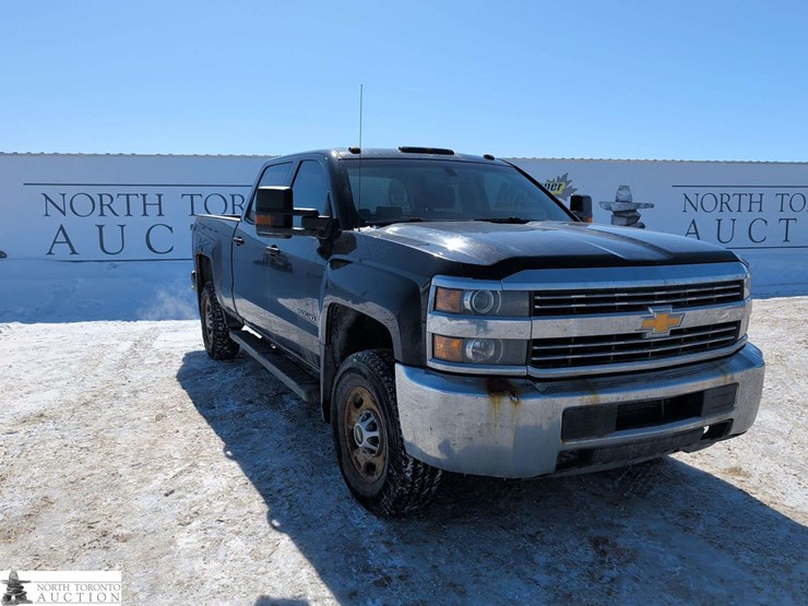 2016-chevrolet-silverado-2500hd-image-8