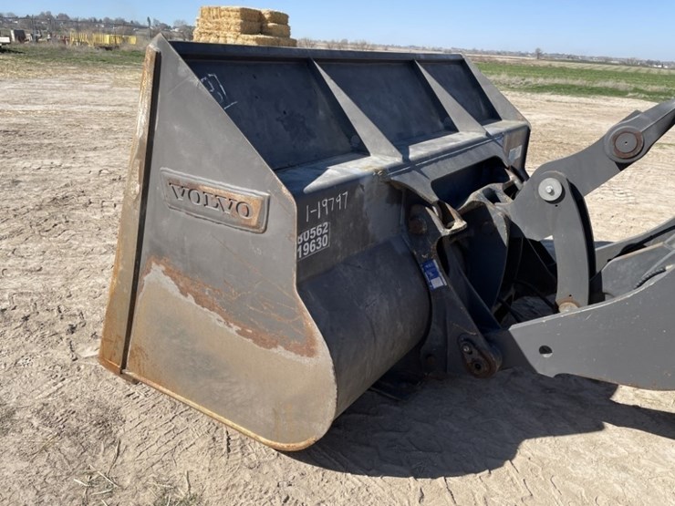 2023-volvo-l70h-image-15