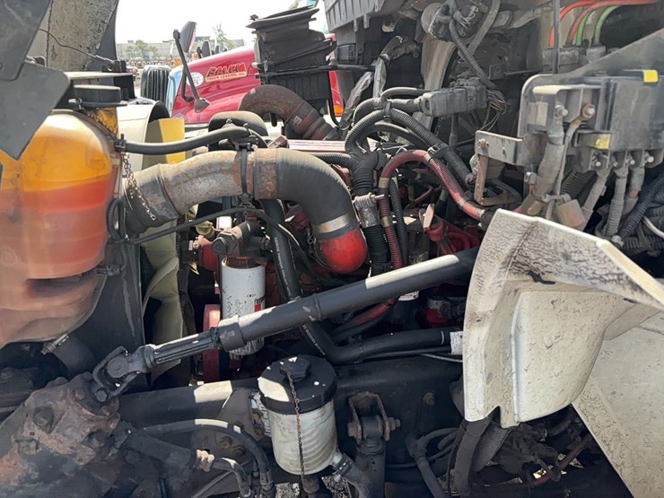 2016-international-durastar-4300-image-22