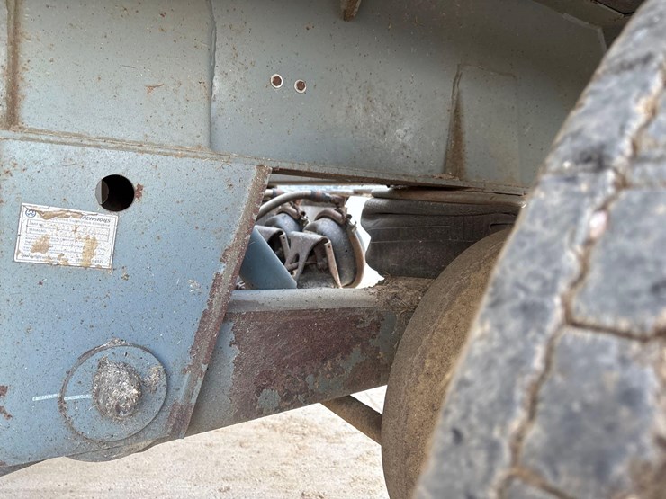 2015-smithco-side-dump-image-39