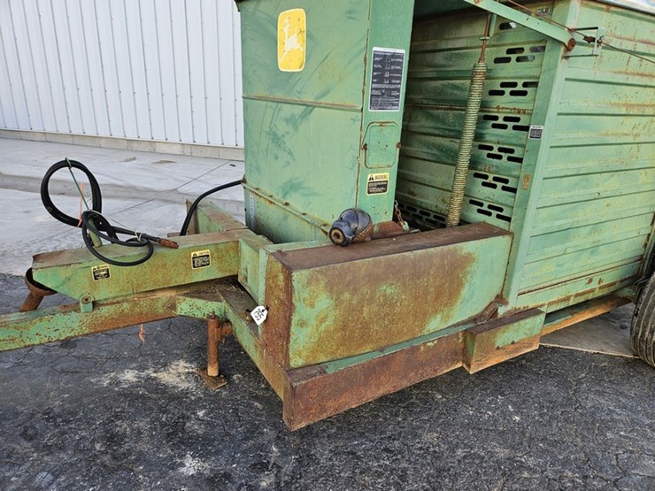 john-deere-100-image-30