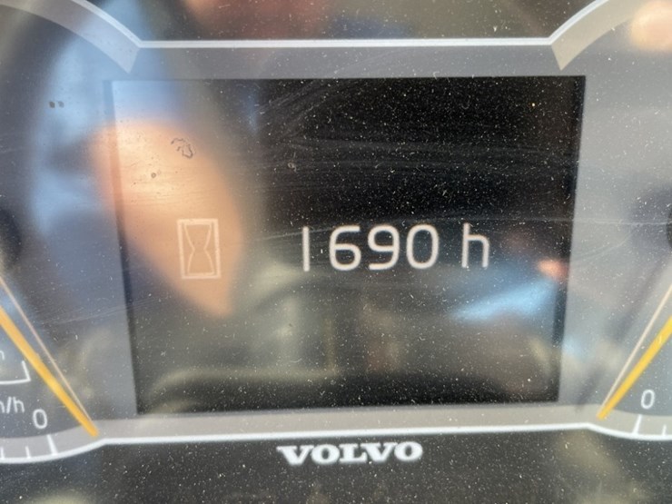 2023-volvo-l70h-image-47