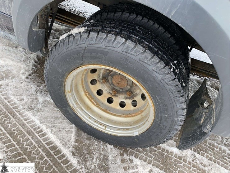 2017-ford-transit-image-31