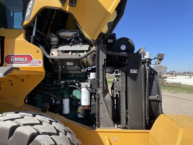 2024-volvo-l70h-image-24