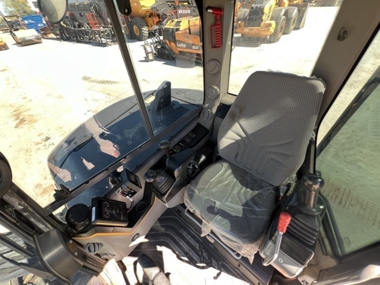 2024-volvo-ecr88d-image-41