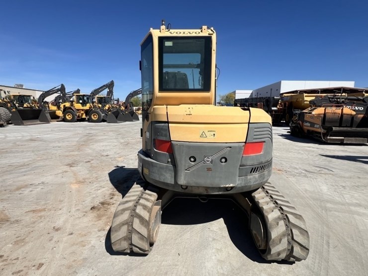 2013-volvo-ecr58-image-4