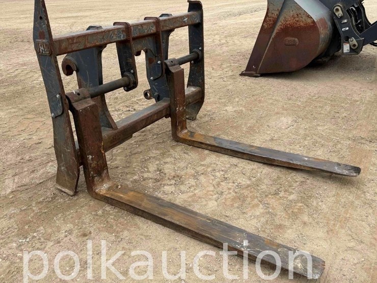 2094---appx-5'-wheel-loader-fork-attachment-image-1